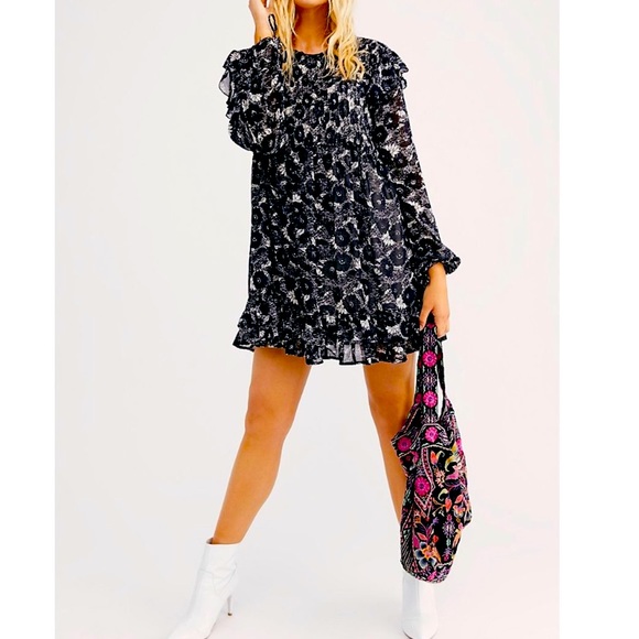 FREE PEOPLE BOHO RUFFLES BABYDOLL MINI DRESS IN BLACK WHITE FLORAL PRINT SZ S,M - Picture 3 of 15